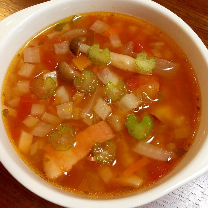 セロリで♡ たっぷり野菜のミネストローネ